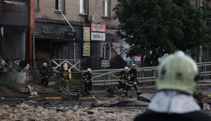 Знеструмлення через атаки по Києву: енергетики повернули світло в усі будинки