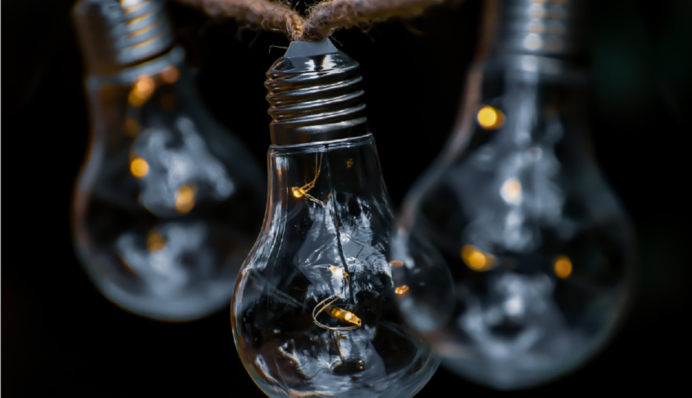 Тариф на світло з 1 вересня: в Кабміні назвали вартість кіловата