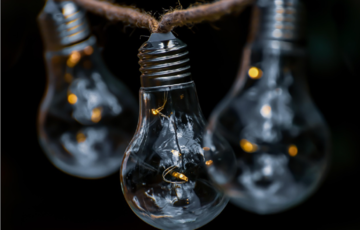 Тариф на світло з 1 вересня: в Кабміні назвали вартість кіловата