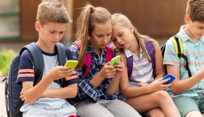 Защитить детей: Германия может ввести возрастные ограничения для соцсетей