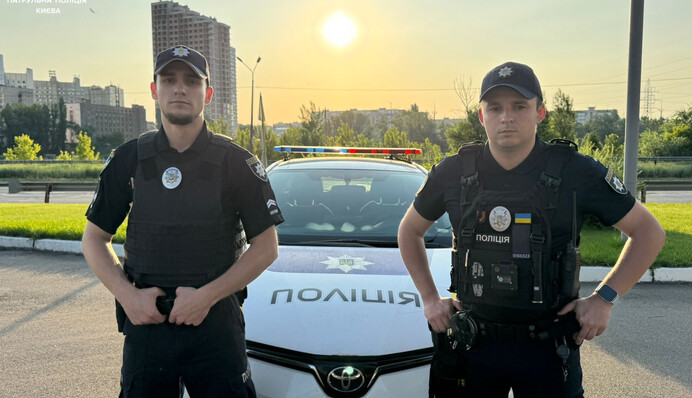 В Киеве женщина пыталась покончить с собой, прыгнув с балкона