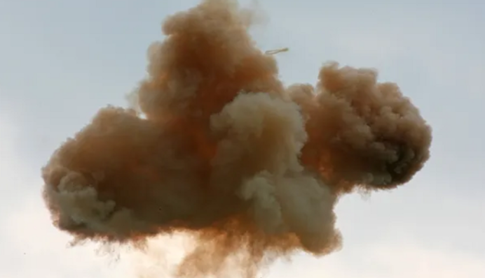 В окупованому Криму пролунала серія потужних вибухів – що відомо про масовану атаку