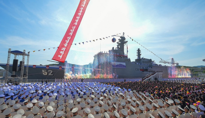 Північна Корея вдруге спустила на воду свій есмінець – Кім обіцяє побудувати ще два – KCNA