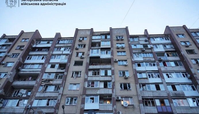 Россия атаковала 14 «Шахедами» инфраструктуру Запорожья – есть раненые и разрушения – ОВА