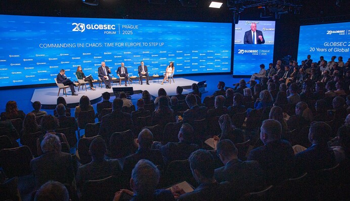 Залучення США, нові санкції, сильна оборона — Сибіга окреслив шлях до миру