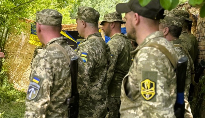 На Львівщині мобілізований чоловік вистрибнув з кузова вантажного авто – поліція