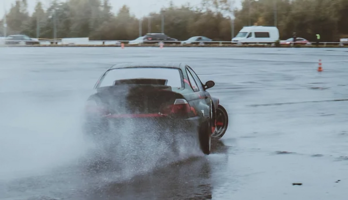 Влаштували дрифт у День жалоби в Києві:  очільник КМВА Ткаченко готує звернення до поліції