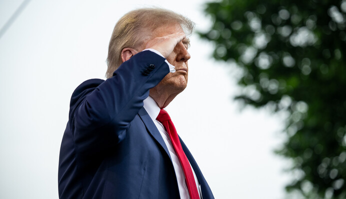 «Мы разорвем страну на куски»: возможный удар по Ирану вызвал раскол среди союзников Трампа