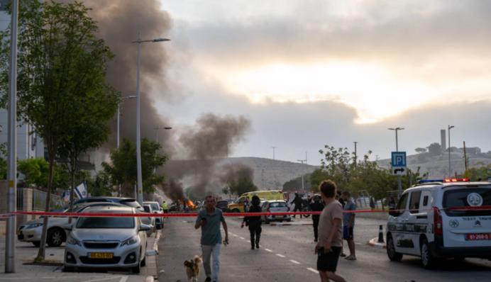 Удар Ирана по Израилю: баллистическая ракета упала недалеко от офиса Microsoft