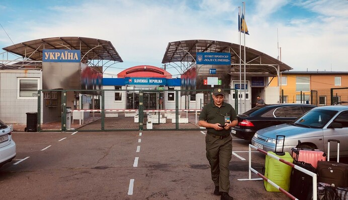 На кордоні зі Словаччиною на тиждень обмежать рух