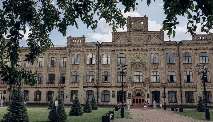 В результате атаки россиян на Киев пострадали здания КПИ