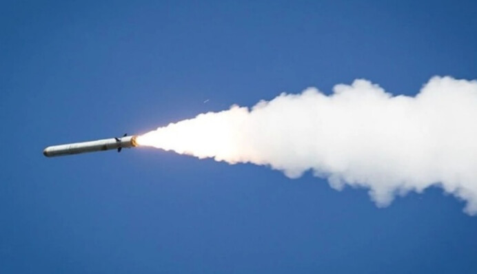 В Одесской области враги обстреляли школу — под завалами могут быть люди