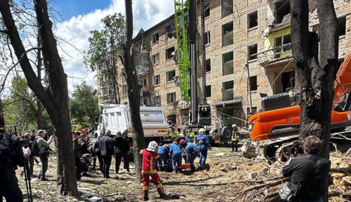 Комбинированная атака РФ по Киеву: количество погибших выросло до девяти