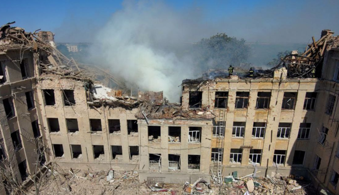 Удар РФ по ліцею на Одещині: число постраждалих зросло, серед них є школярі