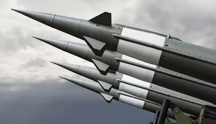 Іран запустив ракети по американських базах в Катарі: країна закрила повітряний простір