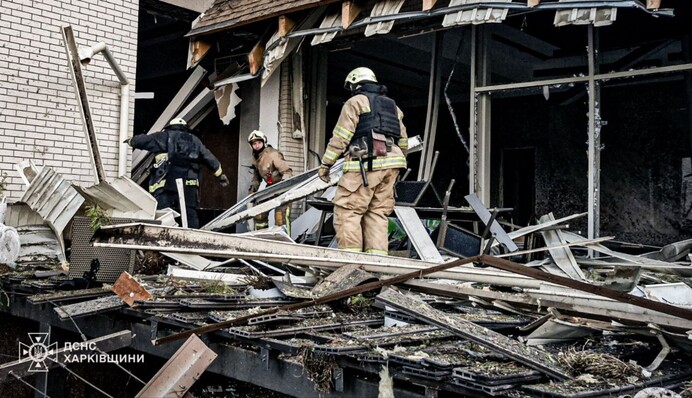 Росія масовано атакувала Харків дронами — уражені три локації, є постраждалі