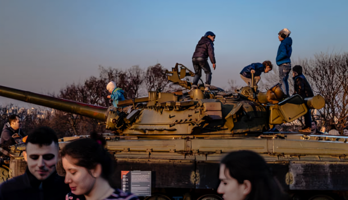 Более половины украинцев разочарованы событиями в Украине – опрос