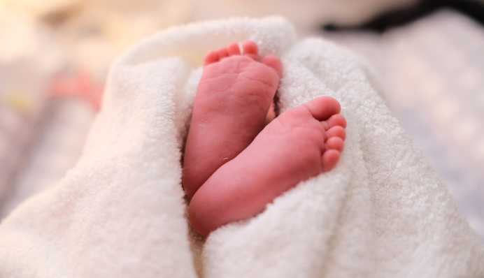 UNICEF: кожна четверта українська сім'я відкладає народження дітей через війну