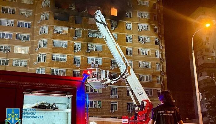 Двое погибших и много раненых – прокуратура показала последствия удара по многоэтажке в Одессе