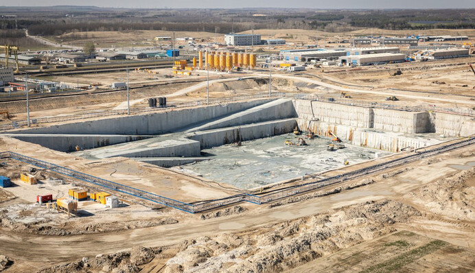 В Угорщині заявили, що США зняли санкції, які заважали росіянам розширити АЕС 