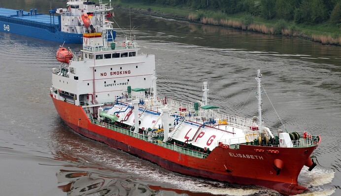 Танкер теневого флота РФ взорвался в Средиземном море — ГУР