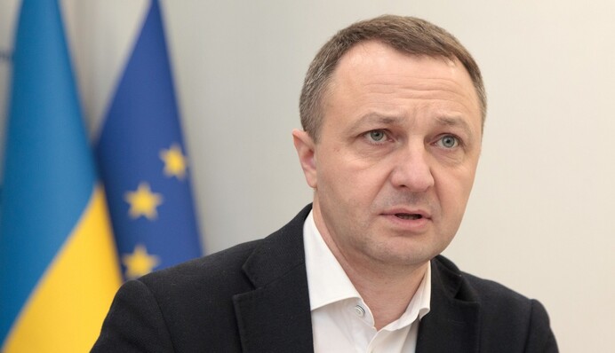 Кабмин уволил Кременя с должности языкового омбудсмена