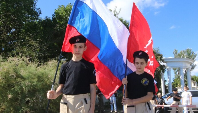 Омбудсман розповів, як на ТОТ відбирають молодь до Юнармії