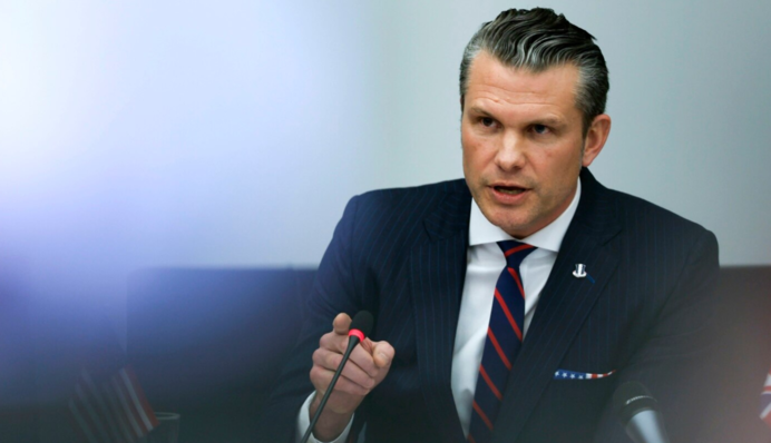 Хегсет единолично остановил поставки военной помощи Украины — NBC News