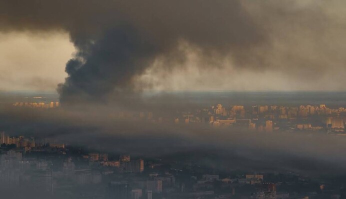 Міндовкілля: у Києві зафіксовано високий рівень забруднення повітря після атаки РФ