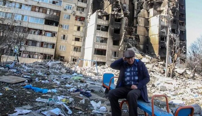 Ворожі БпЛА влучили у багатоповерхівки в Харкові, є постраждалі - мер