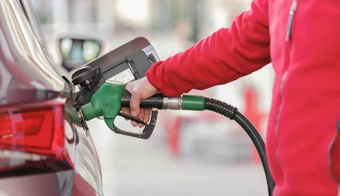 Нафта подешевшала – що буде з цінами на бензин у липні