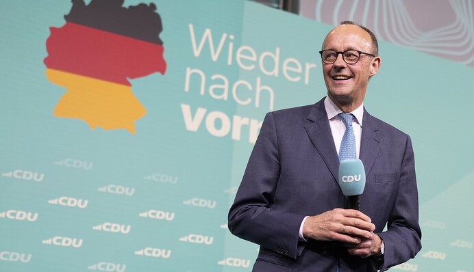 Мерц готовит свой первый визит в Китай в октябре - Reuters