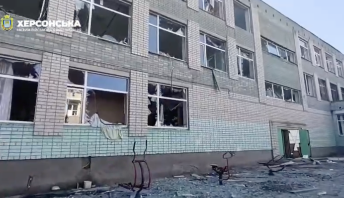 Росіяни атакували з дронів людей у ​​Херсоні: 2 поранених