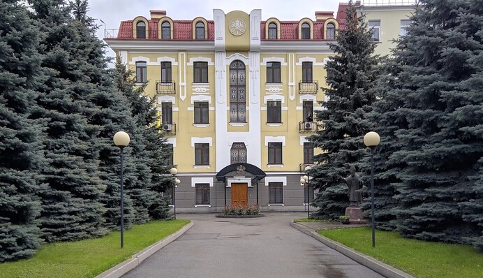 Під час атаки на Київ пошкоджено посольство Ватикану — архієпископ Кульбокас