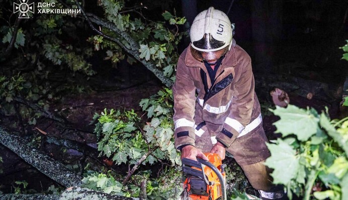 ​30 тис. абонентів лишилися без світла через негоду на Харківщині