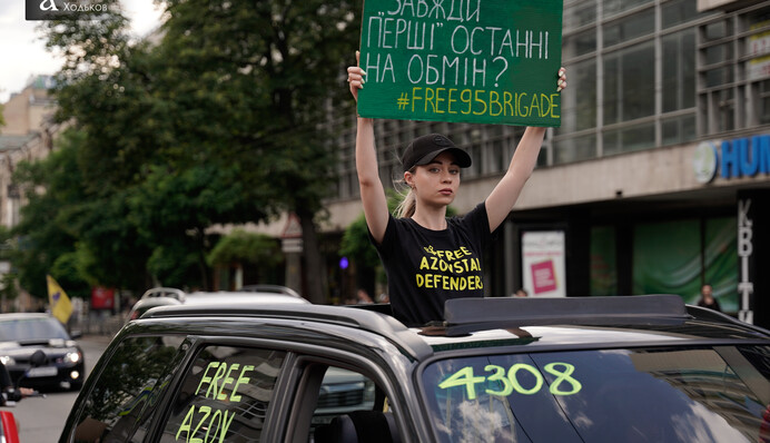 У Києві відбулася акція Free Azov на підтримку полонених захисників – фото