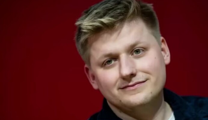 В Германии будут судить комика, который пошутил о покушении на Трампа