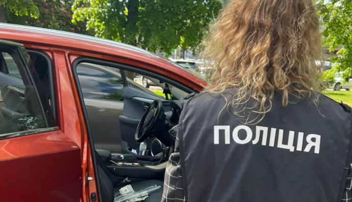 Виключення з розшуку за $4000: мешканка Київщини постане перед судом