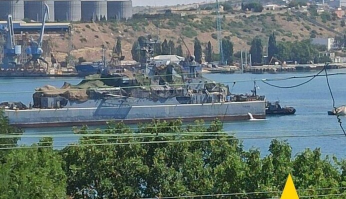 Партизани виявили у Криму пошкоджений обстрілом російський військовий корабель