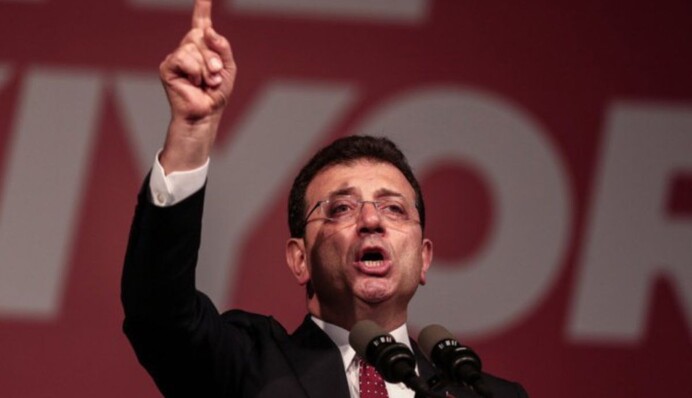 ЗМІ: Мера Стамбула засудили до 20 місяців в’язниці за погрози прокурору