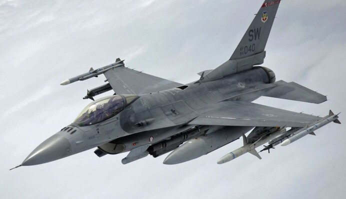 Польша подняла авиацию из-за ударов РФ по Украине