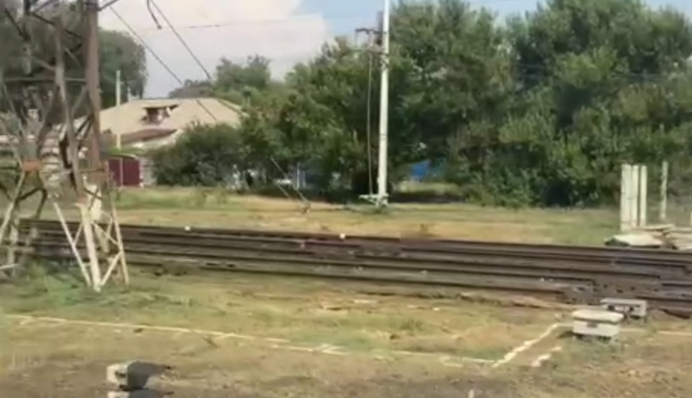 Близько 50 потягів: у Ростовській області РФ затримуються рейси через атаку дронів