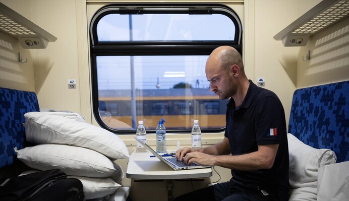 Міністр закордонних справ Франції їде до Києва з підтримкою України