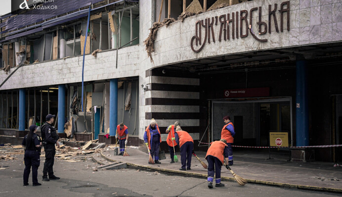 В результате комбинированного обстрела в Киеве пострадали шесть районов города – фоторепортаж