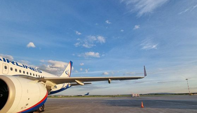 У Сибіру в аеропортах застрягли майже 800 пасажирів, що летіли до Сочі