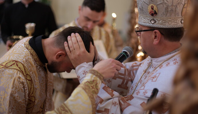 Процедуру бронювання від мобілізації пройшли 2,3 тисячі священослужителів — Держетнополітики