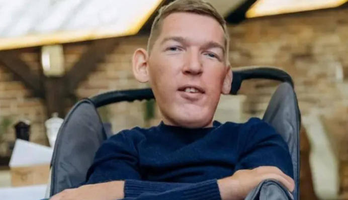 Шахрайство на 1,3 млн грн: Назарію Гусакову повідомили про підозру