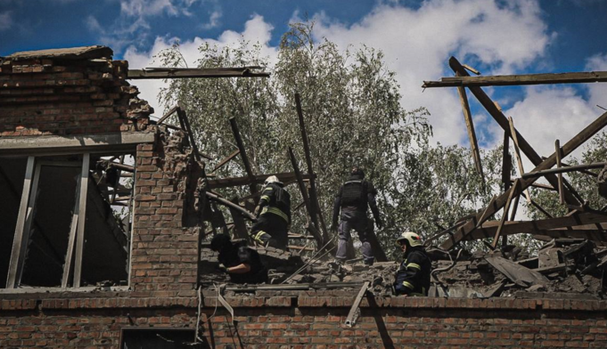 Обстріл РФ лікарні у Харкові: інформація щодо людей під завалами не підтвердилася