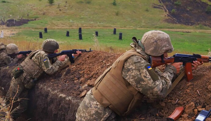 На Полтавщині люди напали на авто з мобілізованими, допомігши їм утекти