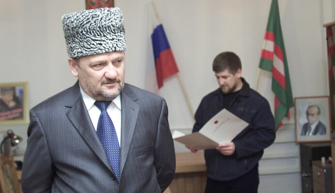 У Чечні затримали підлітка за порваний портрет Ахмата Кадирова